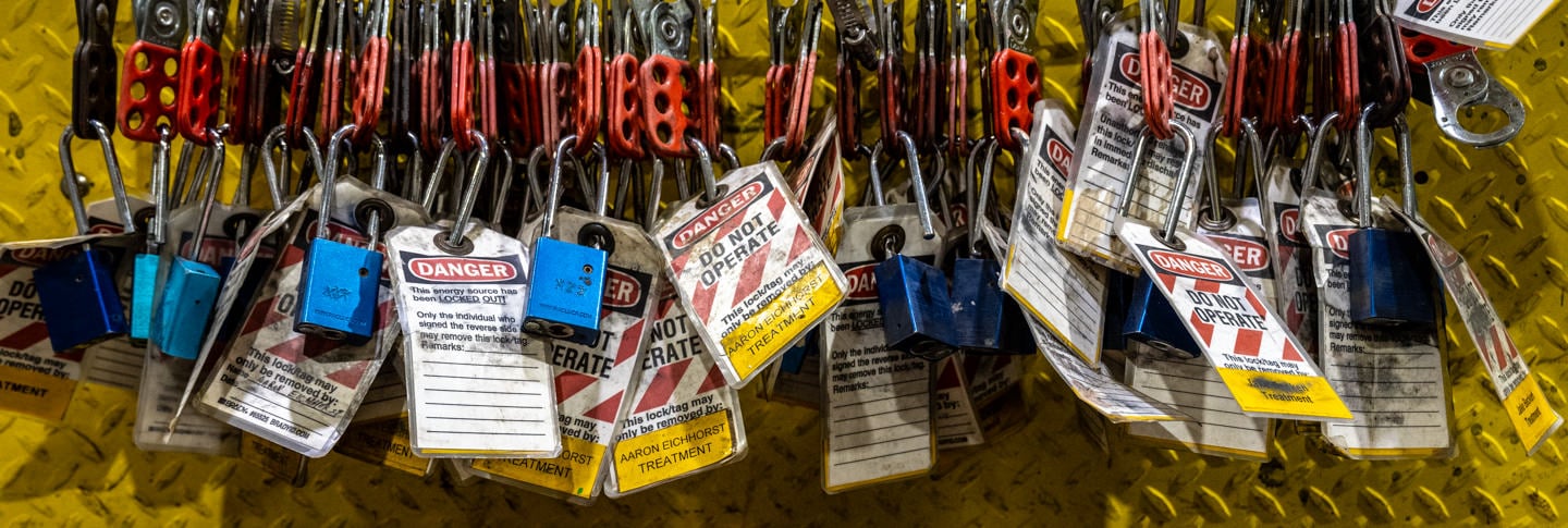 Lock out, Tag out